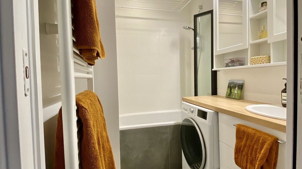 Photo of Bathroom in Issy-les-Moulineaux