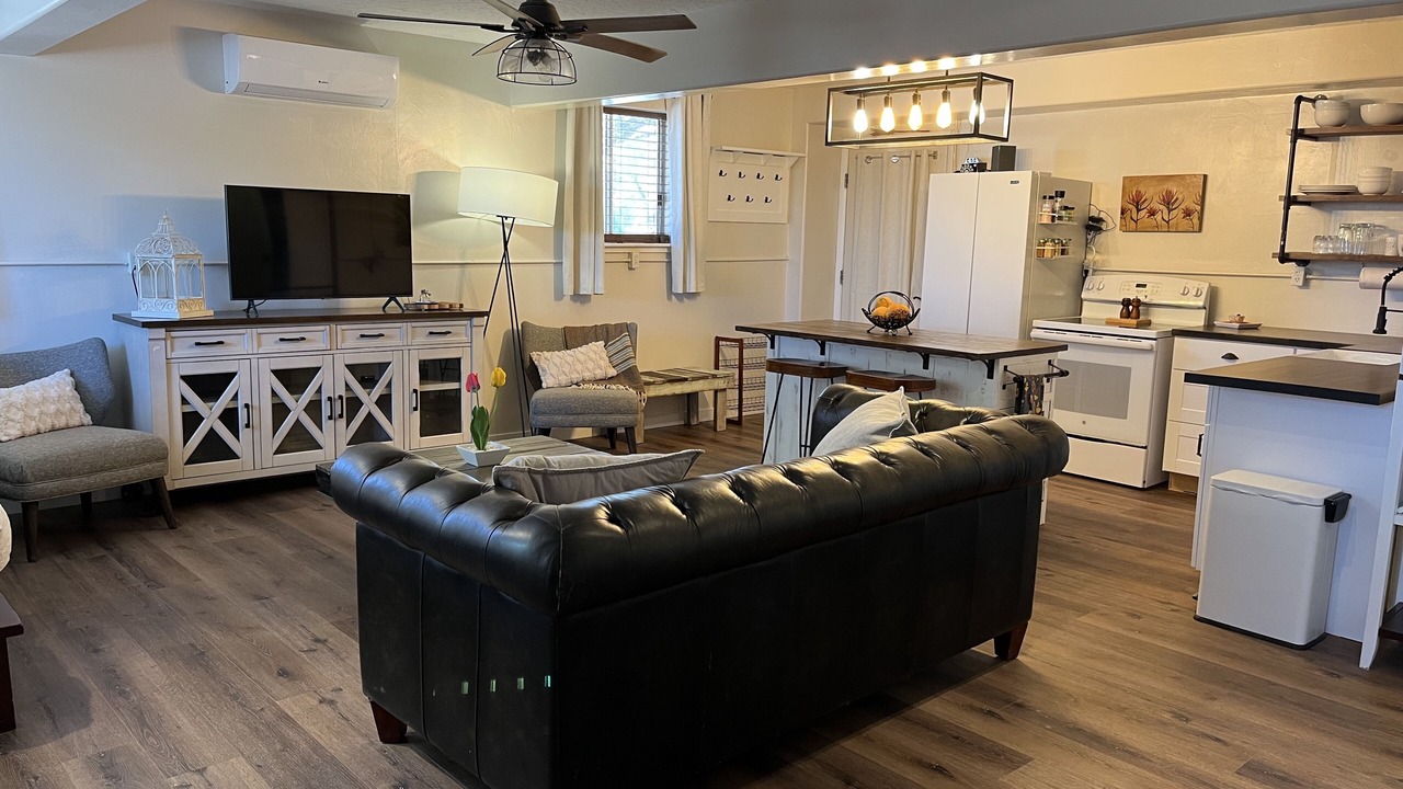 Photo of Livingroom in Torrey