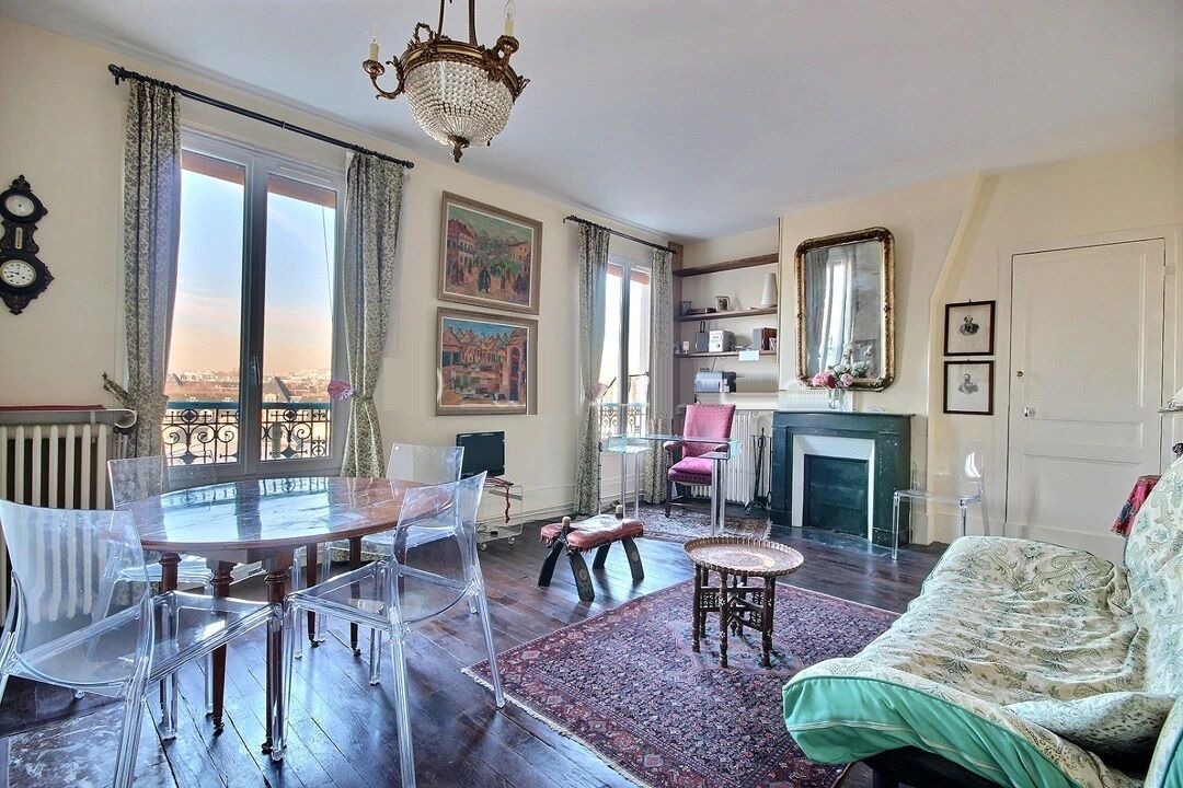Photo of Livingroom in Hopital Saint-Louis