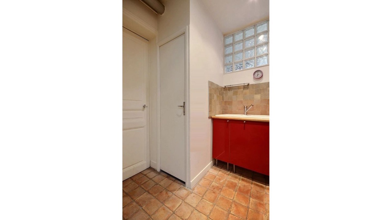 Photo of Bathroom in Hopital Saint-Louis