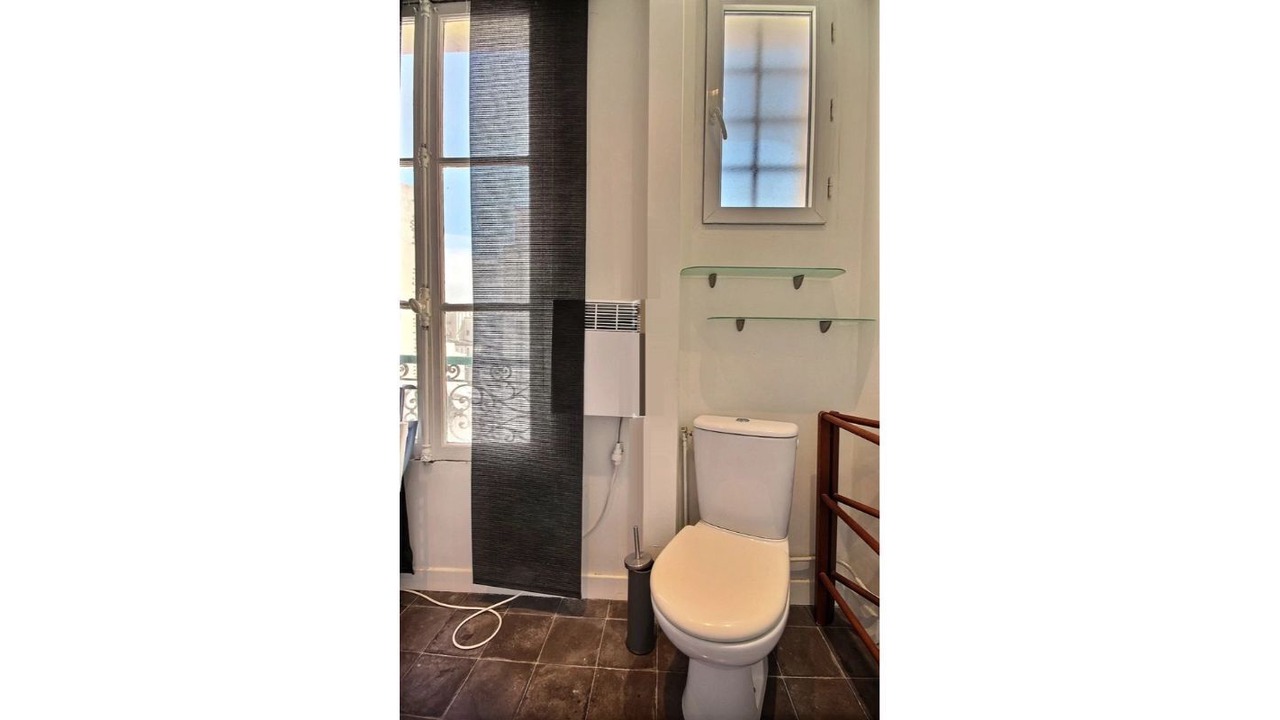 Photo of Bathroom in Hopital Saint-Louis