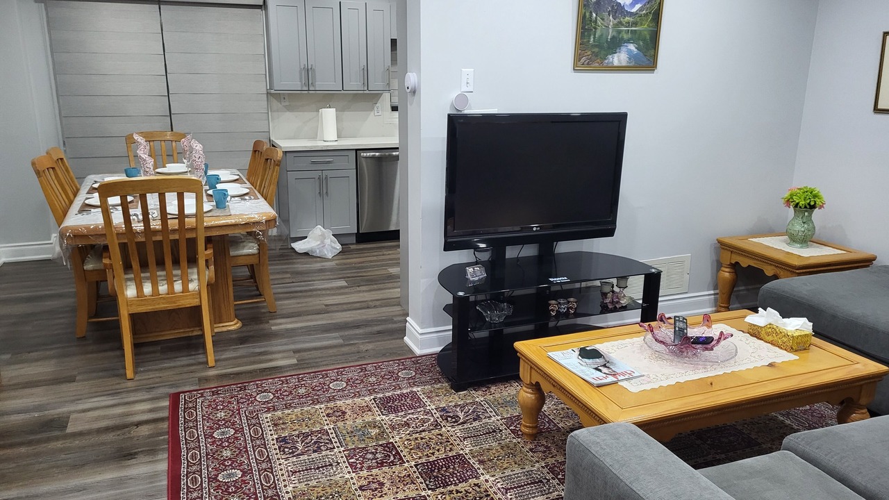 Photo of Livingroom in Churchill Meadows