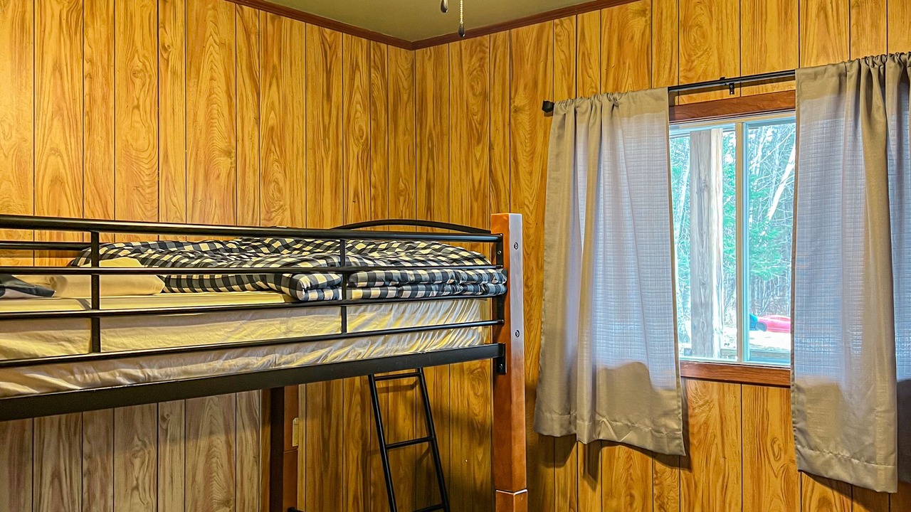 Photo of Bedroom in Magnetawan