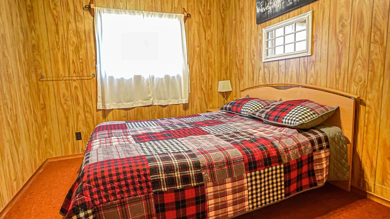 Photo of Bedroom in Magnetawan