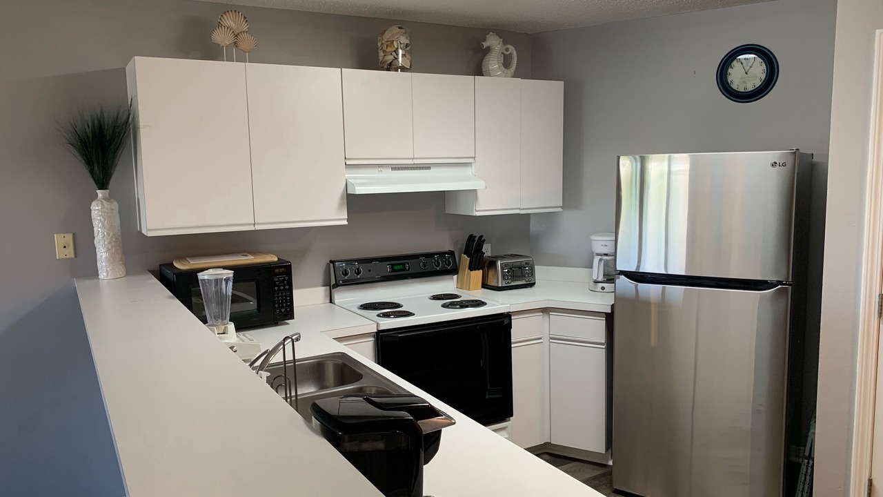 Photo of Kitchen in Avalon Beach Estates