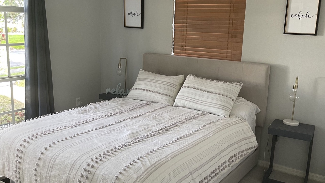 Photo of Bedroom in Bee Ridge