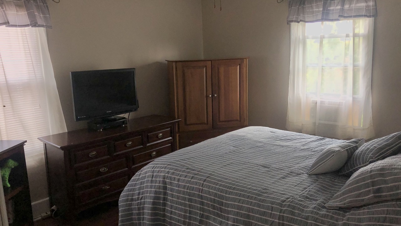 Photo of Bedroom in South Hills