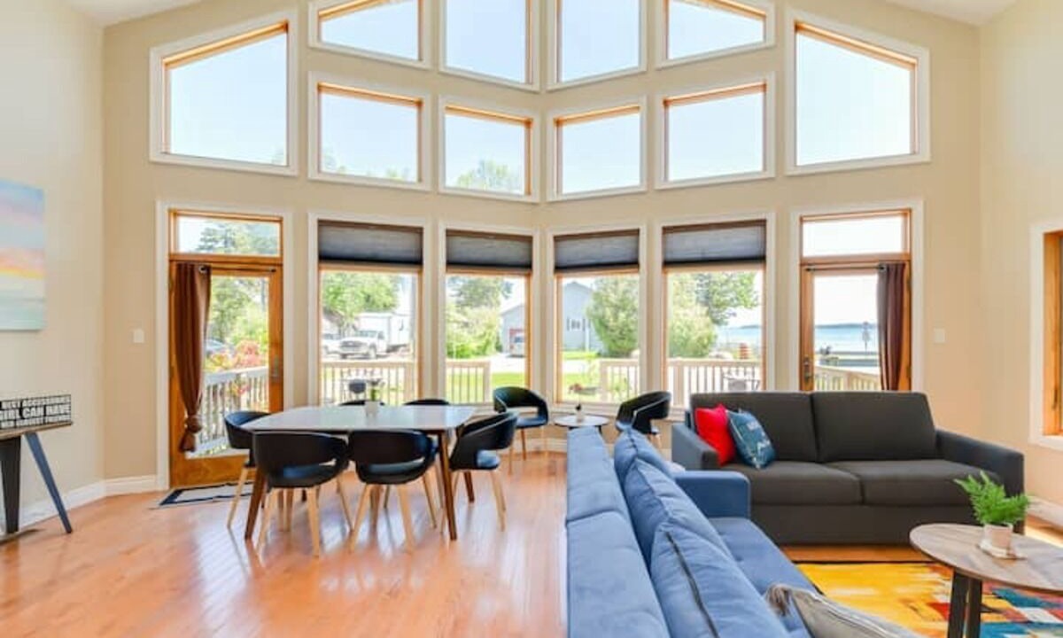 Photo of Livingroom in Alcona