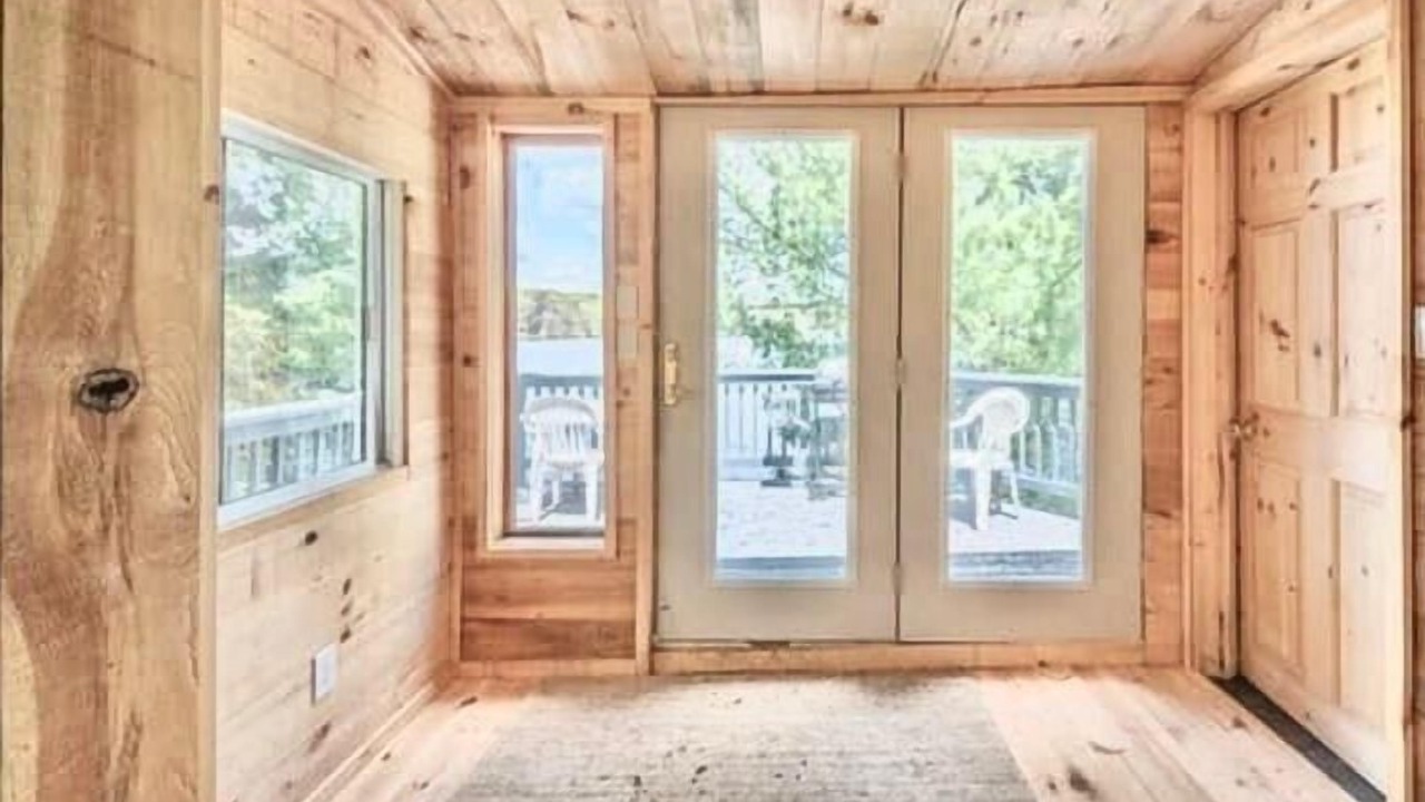 Photo of Livingroom in Muskoka Lakes