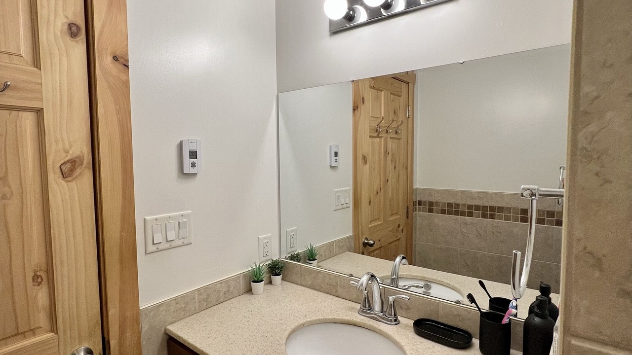 Photo of Bathroom in Tobermory