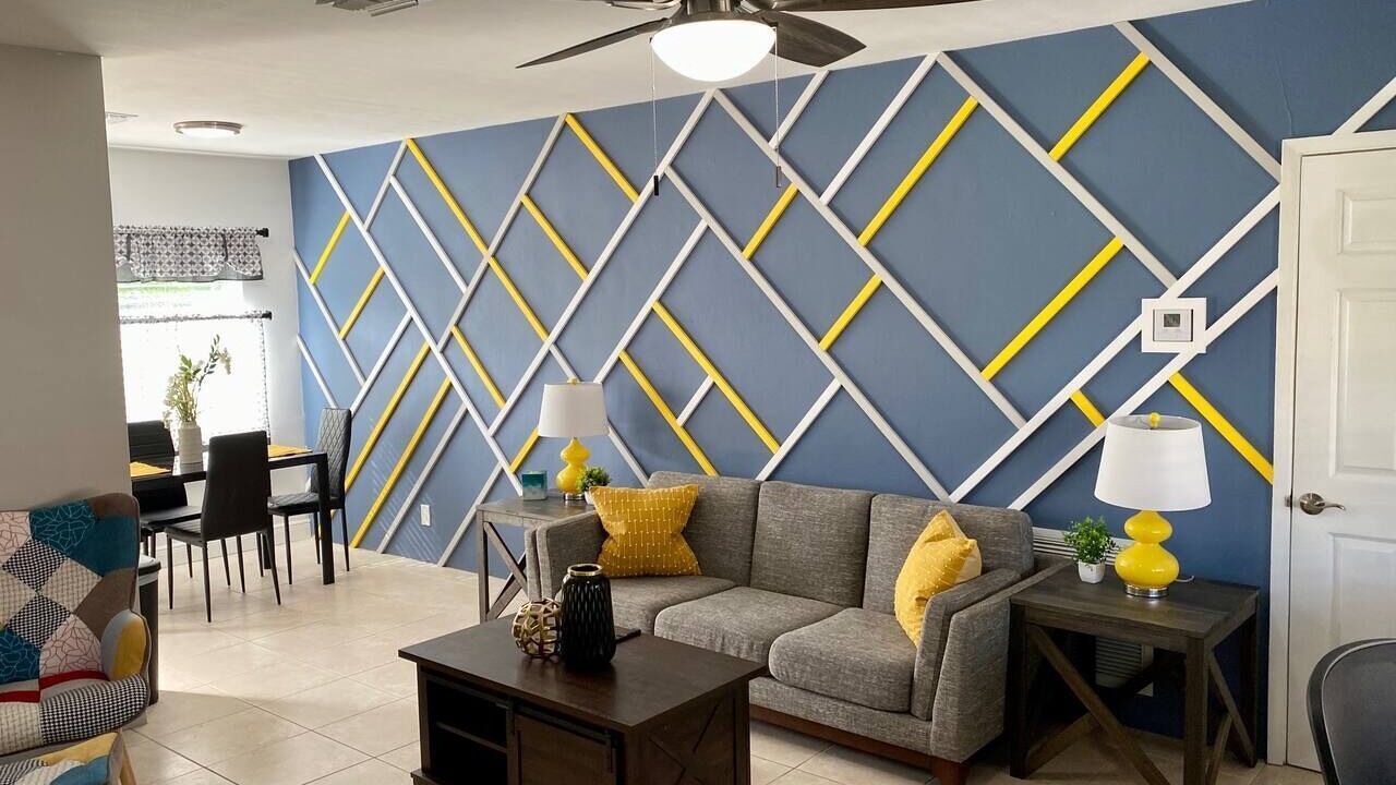 Photo of Livingroom in Poinsettia Heights