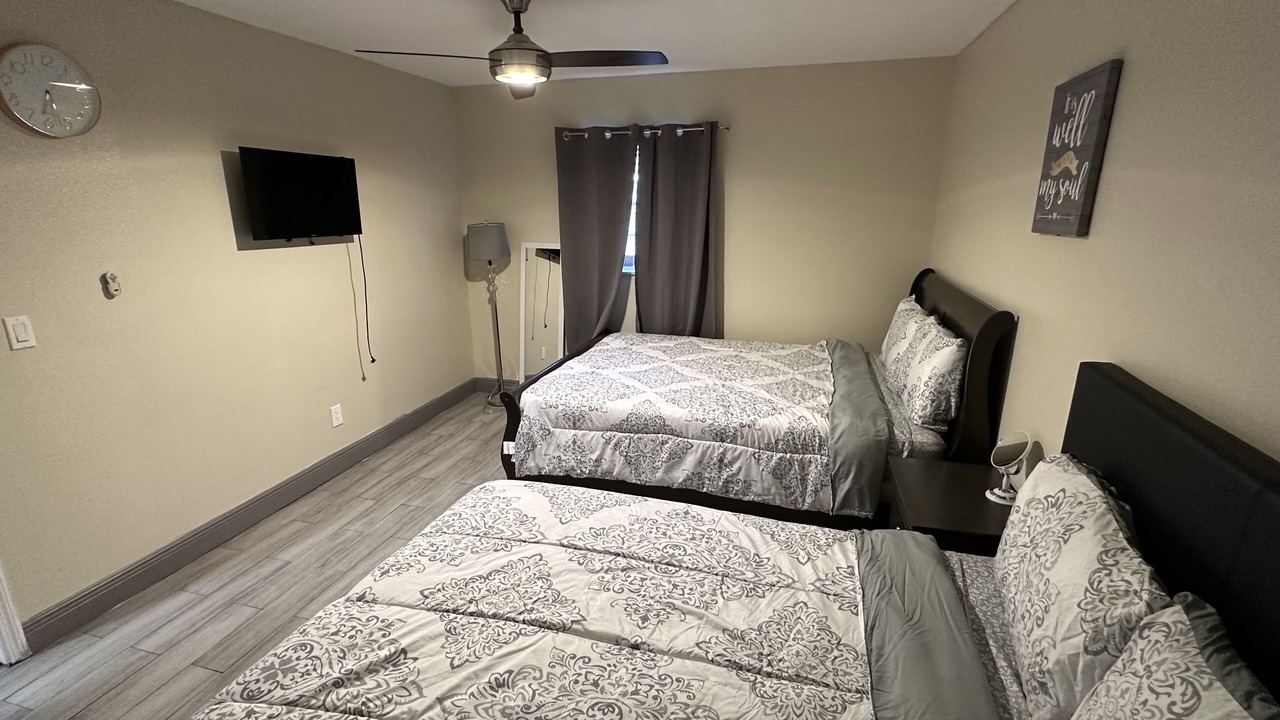 Photo of Bedroom in Oak Ridge
