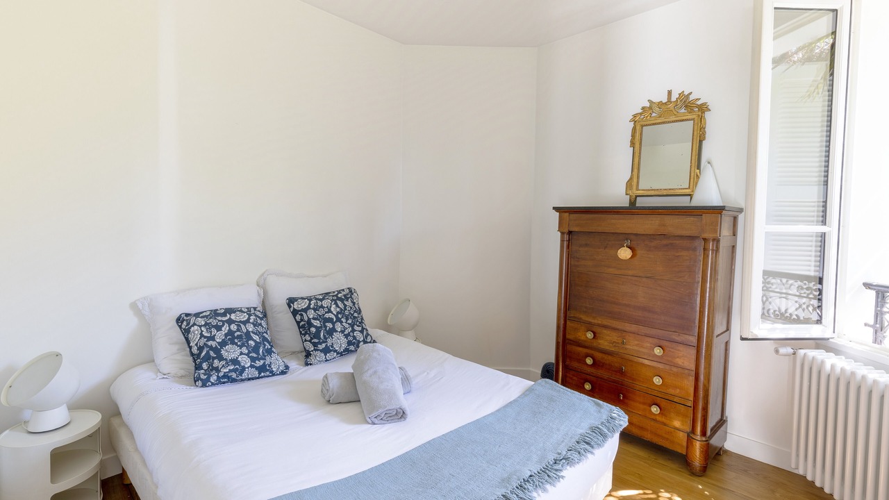Photo of Bedroom in Sevres