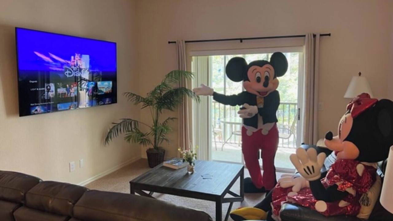 Photo of Livingroom in Bahama Bay