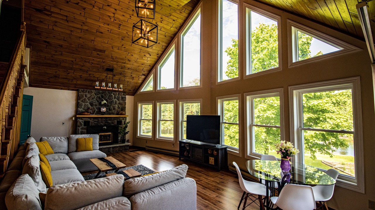 Photo of Livingroom in Bobcaygeon