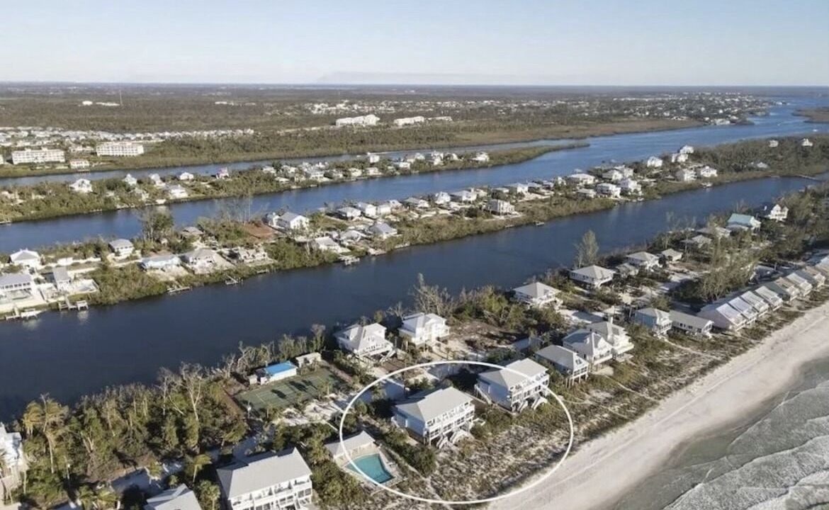 Photo of Outdoor in Palm Island