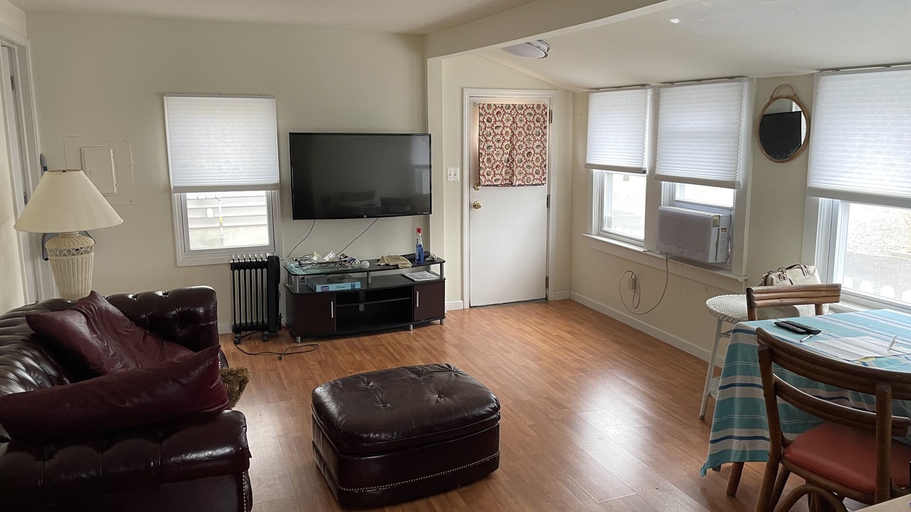 Photo of Livingroom in Ortley Beach