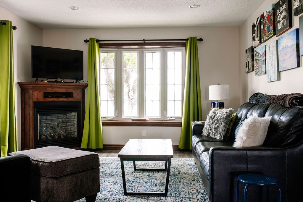 Photo of Livingroom in Central Huron
