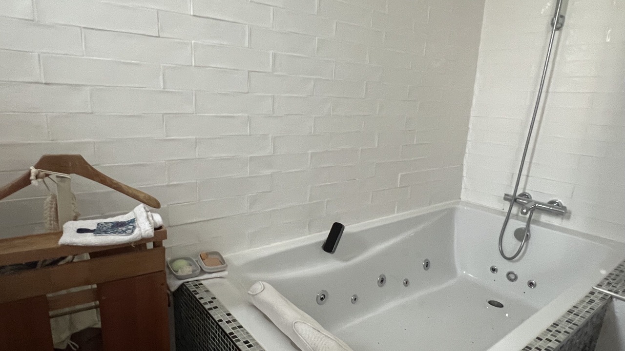 Photo of Bathroom in Centre