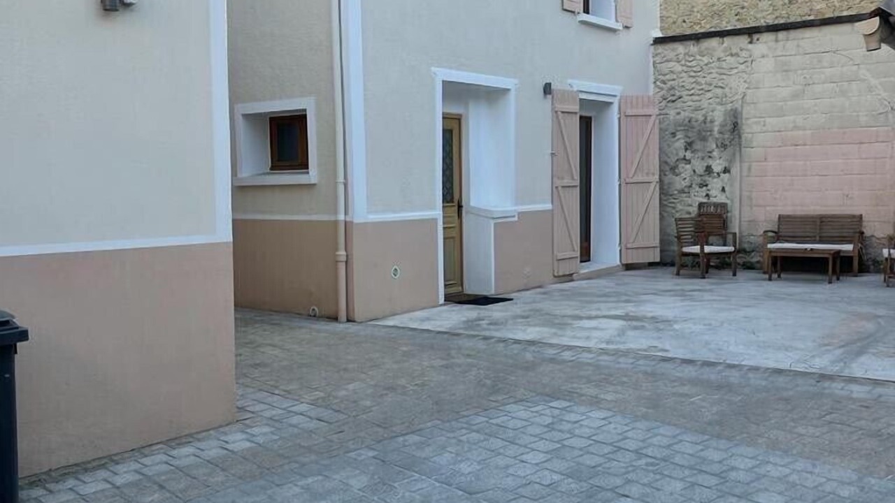 Photo of Outdoor in Centre
