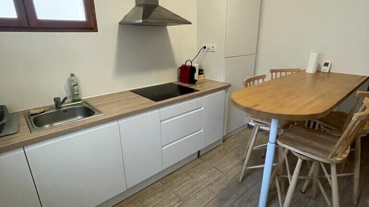 Photo of Kitchen in Centre