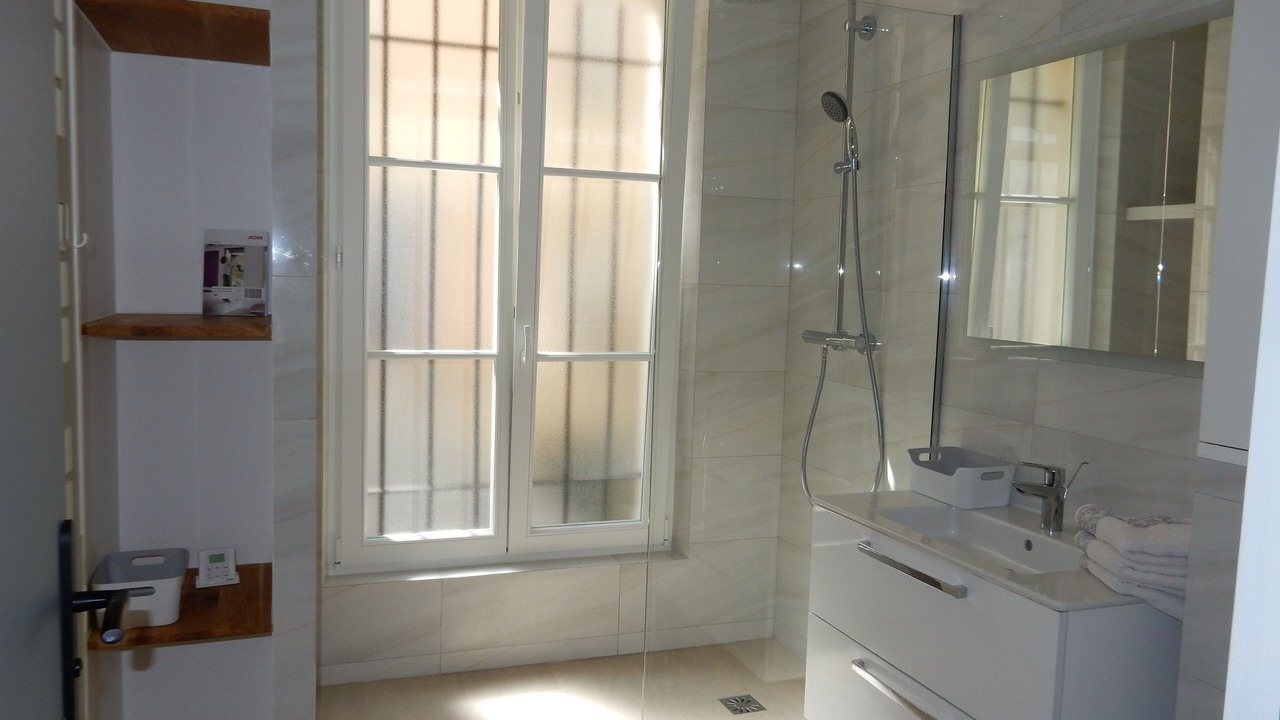 Photo of Bathroom in Quartier du Gros-Caillou