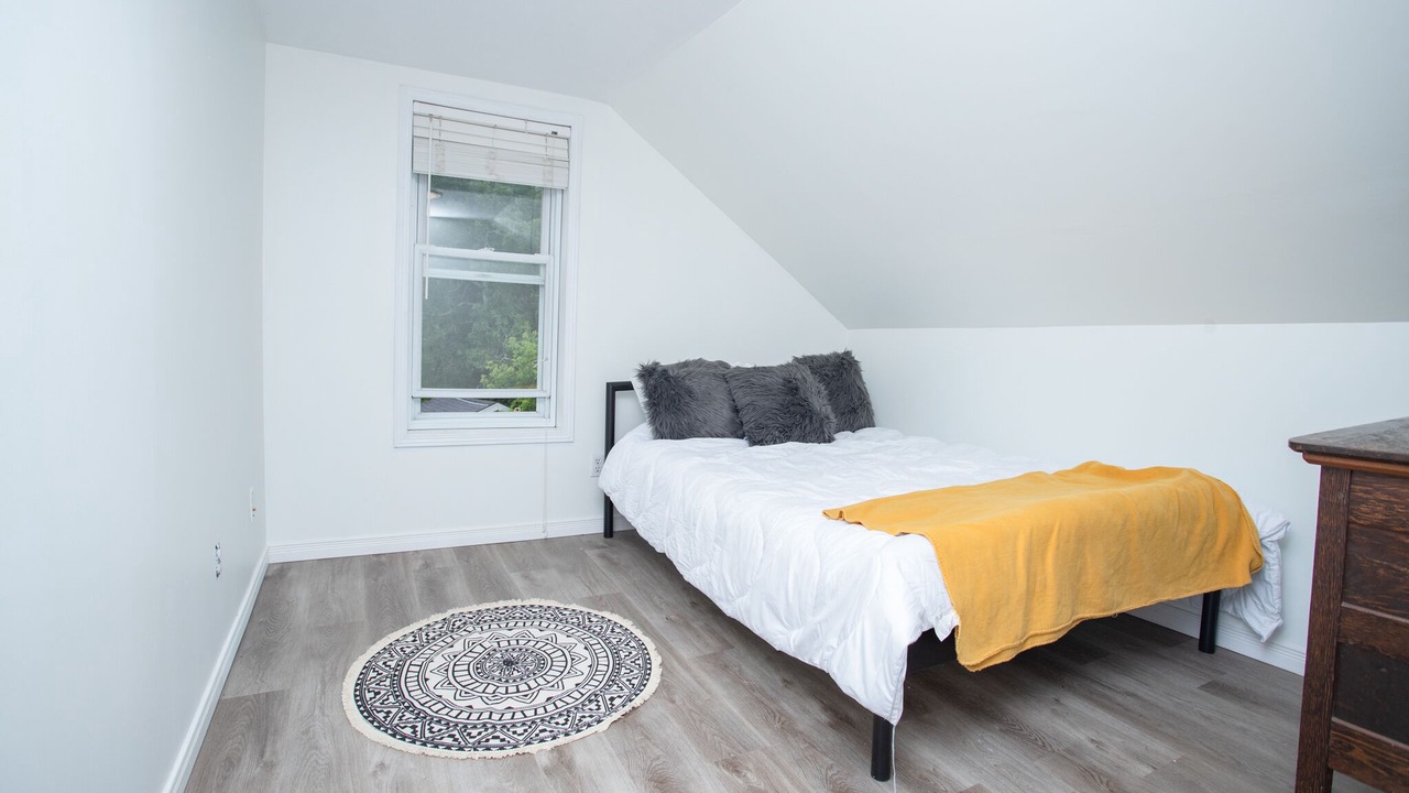 Photo of Bedroom in Port Loring