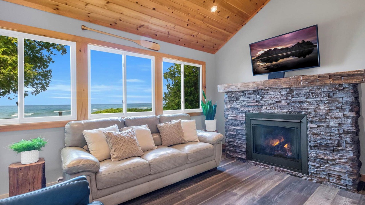 Photo of Bedroom in Kincardine