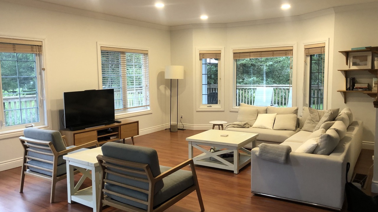 Photo of Livingroom in Picton