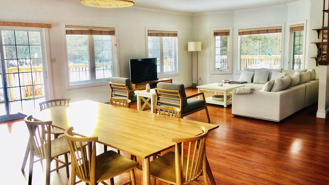 Photo of Livingroom in Picton