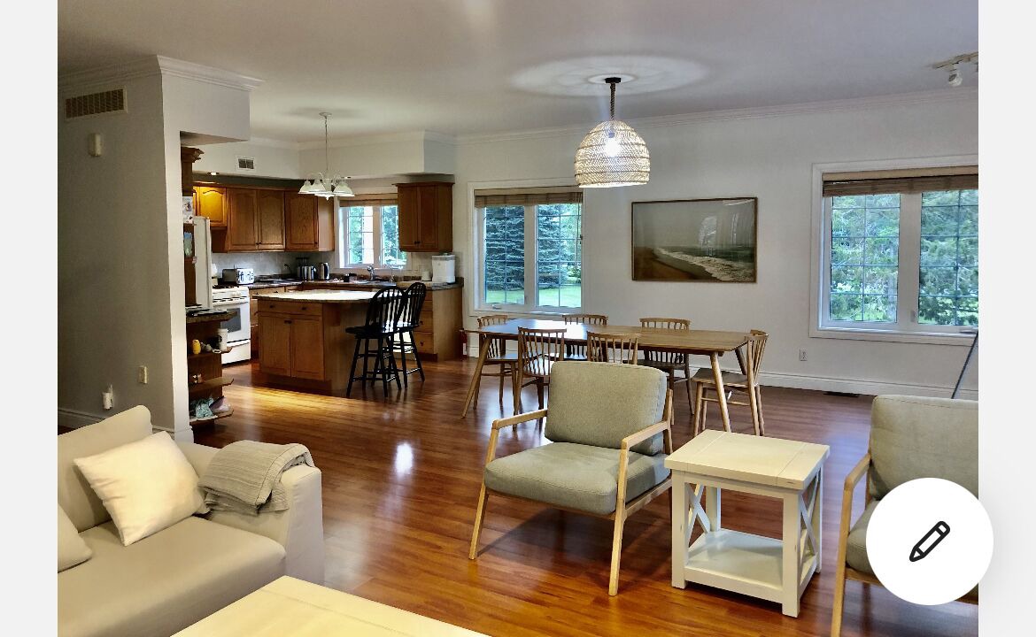 Photo of Livingroom in Picton