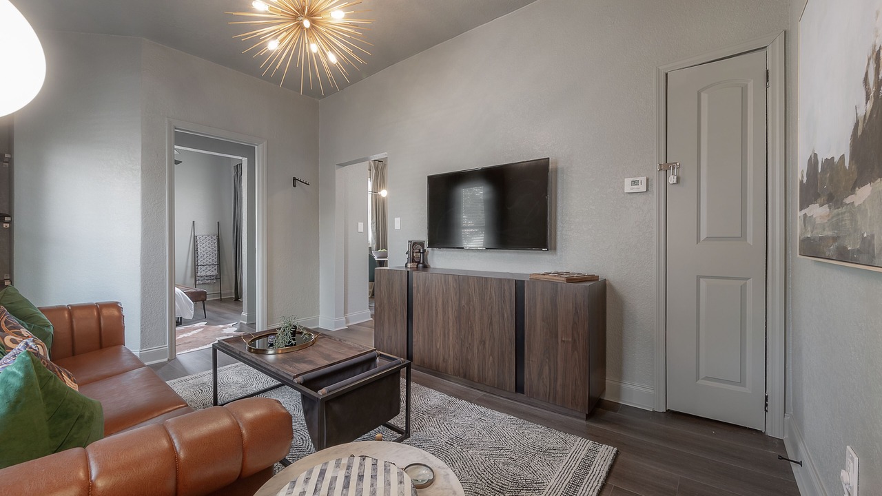 Photo of Livingroom in North Hyde Park