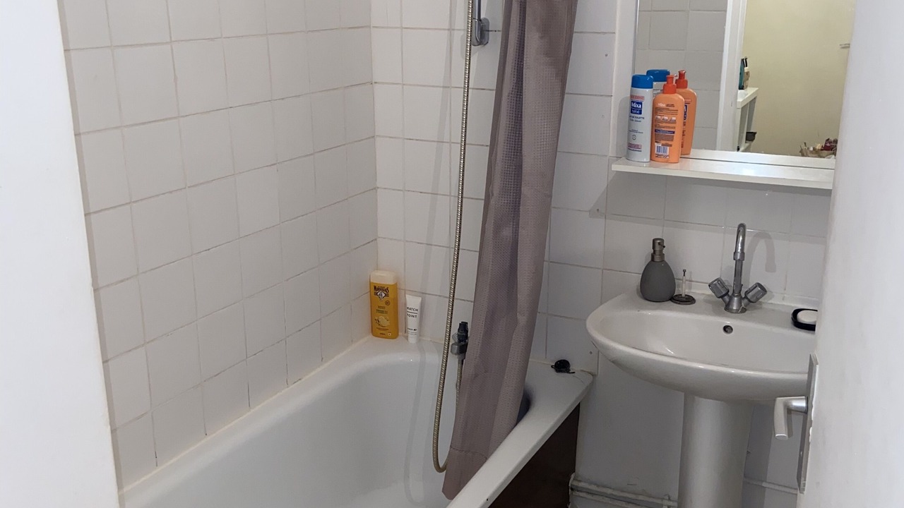 Photo of Bathroom in Bagneux