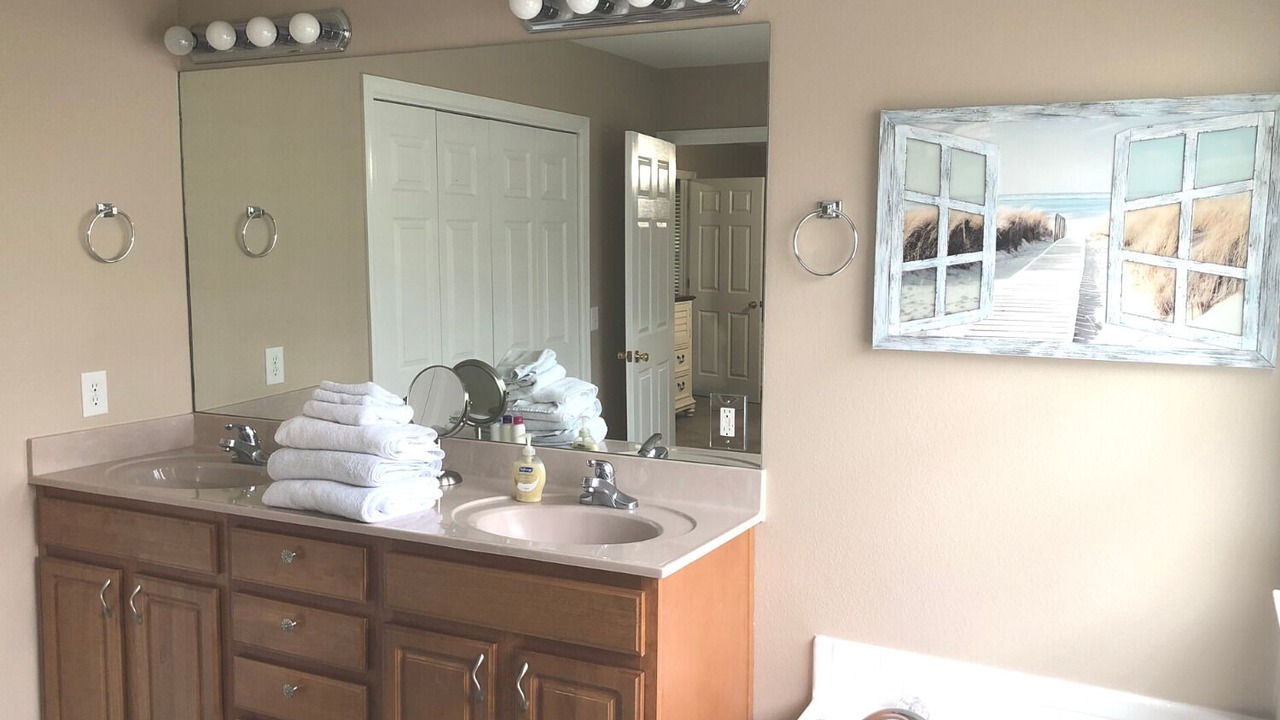 Photo of Bathroom in Gulf Breeze