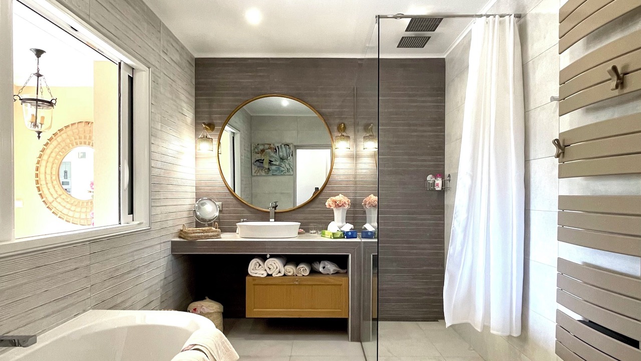 Photo of Bathroom in Magny-le-Hongre