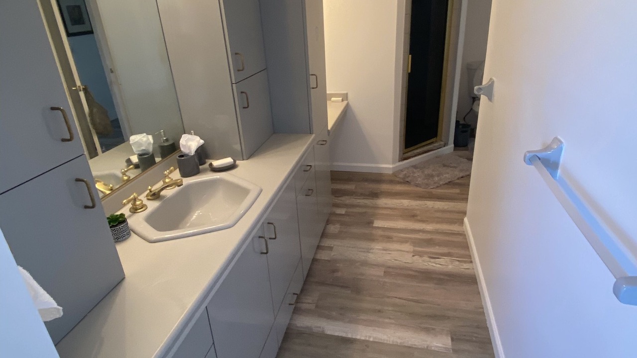 Photo of Bathroom in Clair-Mel City