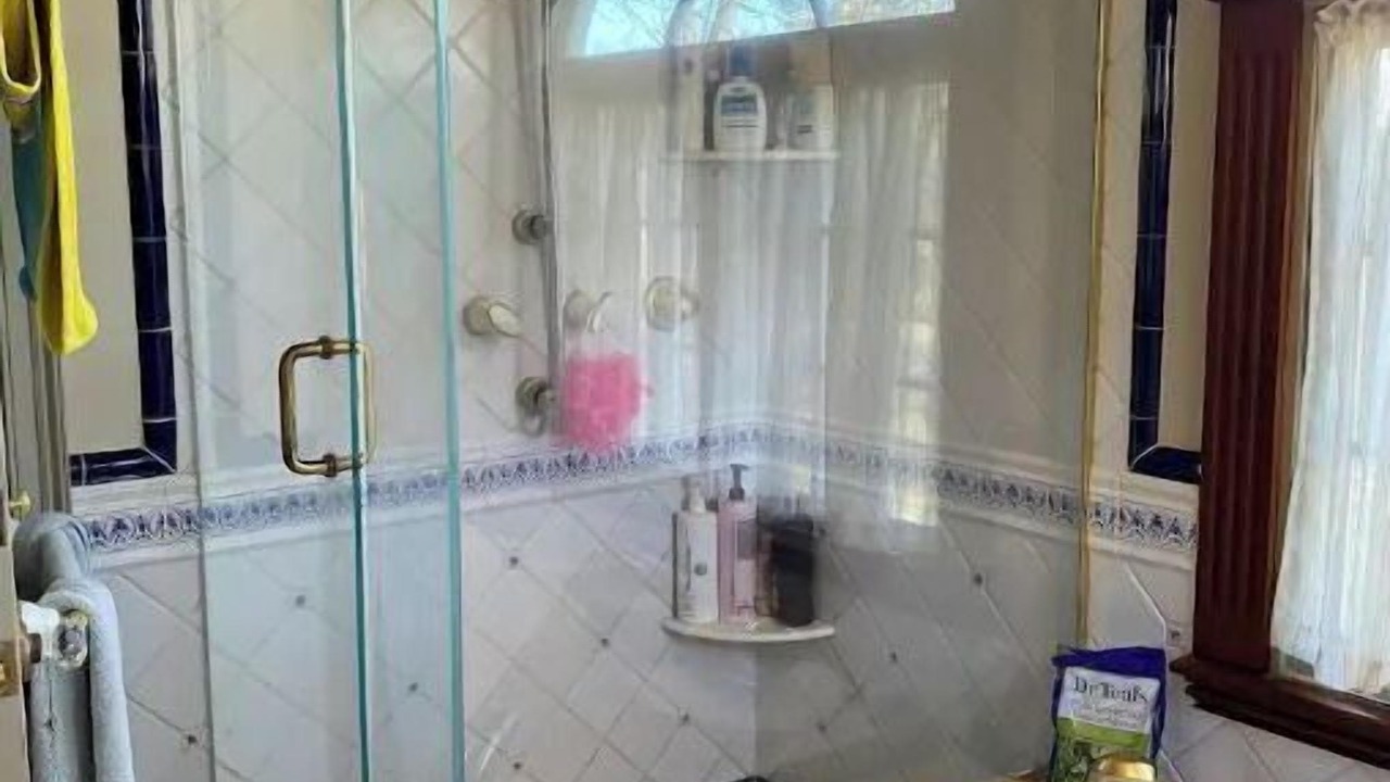 Photo of Bathroom in Newtown