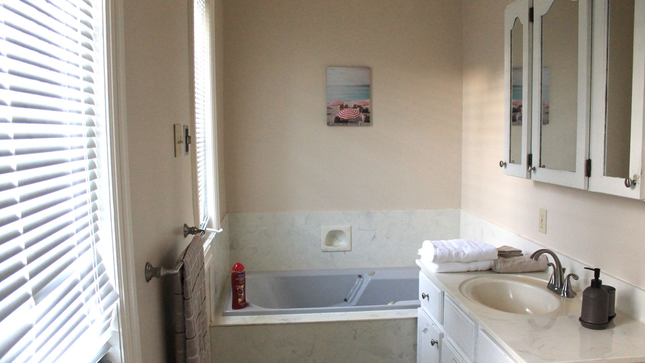 Photo of Bathroom in Georgian Bluffs
