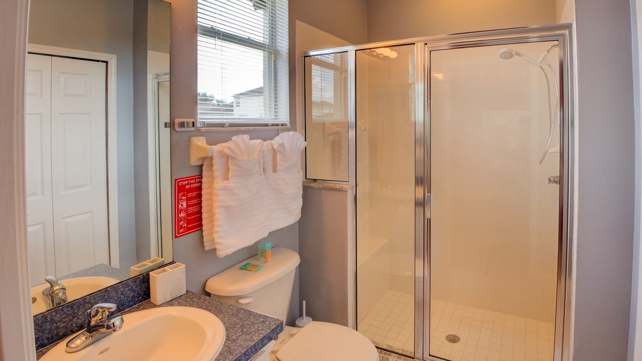 Photo of Bathroom in Villa Sorrento
