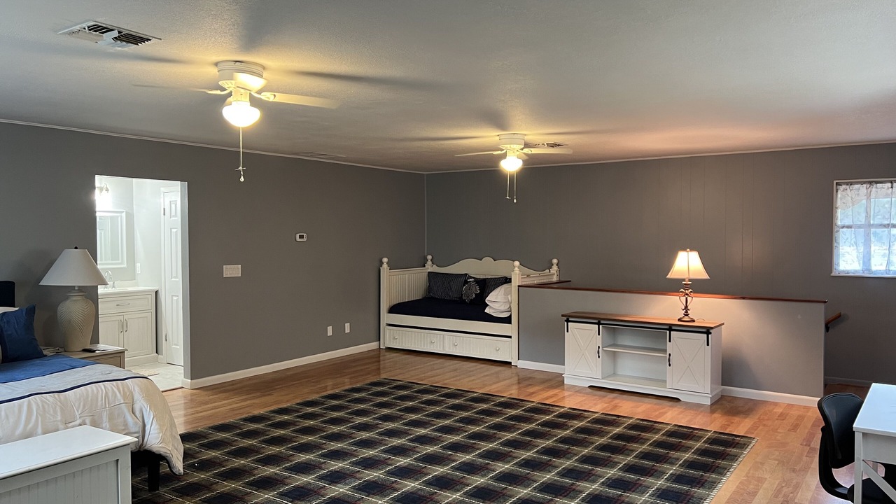 Photo of Bedroom in Silver Springs