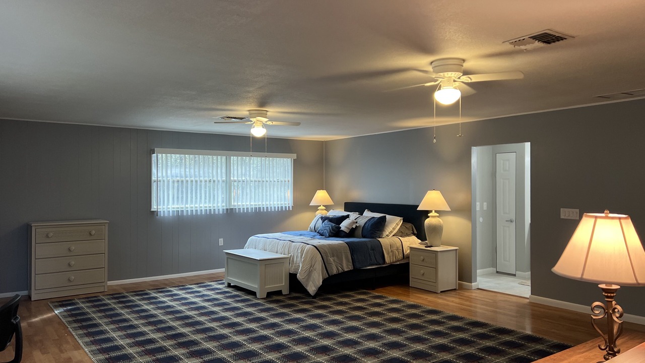 Photo of Bedroom in Silver Springs