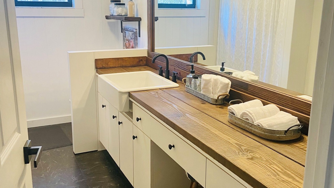 Photo of Bathroom in Sebring