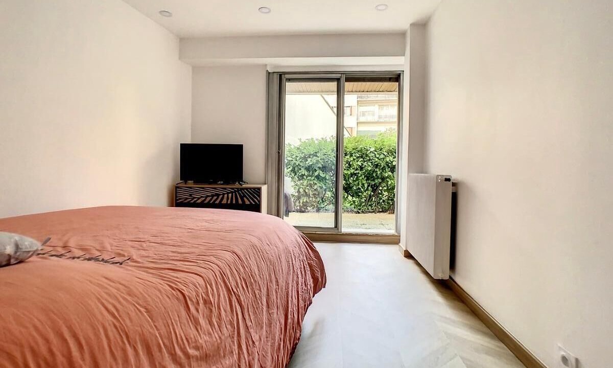 Photo of Bedroom in 19th Arrondissement
