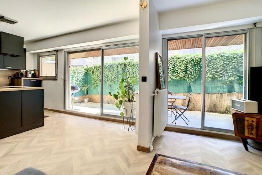 Photo of Livingroom in 19th Arrondissement