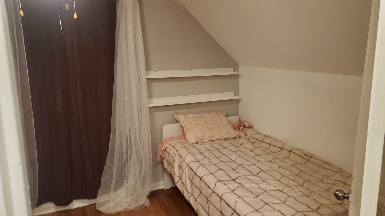 Photo of Bedroom in Brookhaven