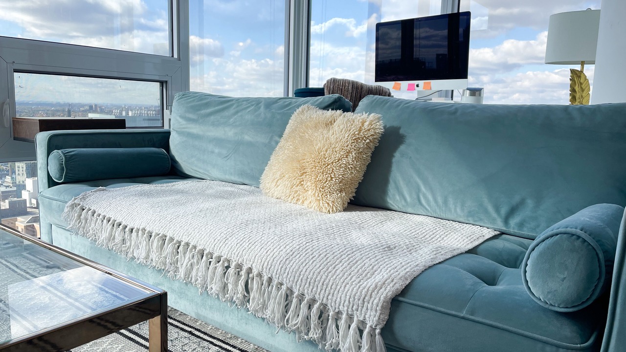 Photo of Livingroom in Bay Street Corridor