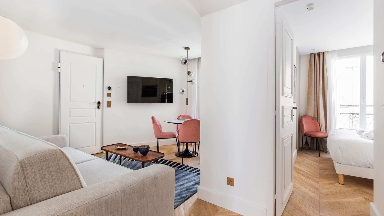 Photo of Bedroom in Pigalle