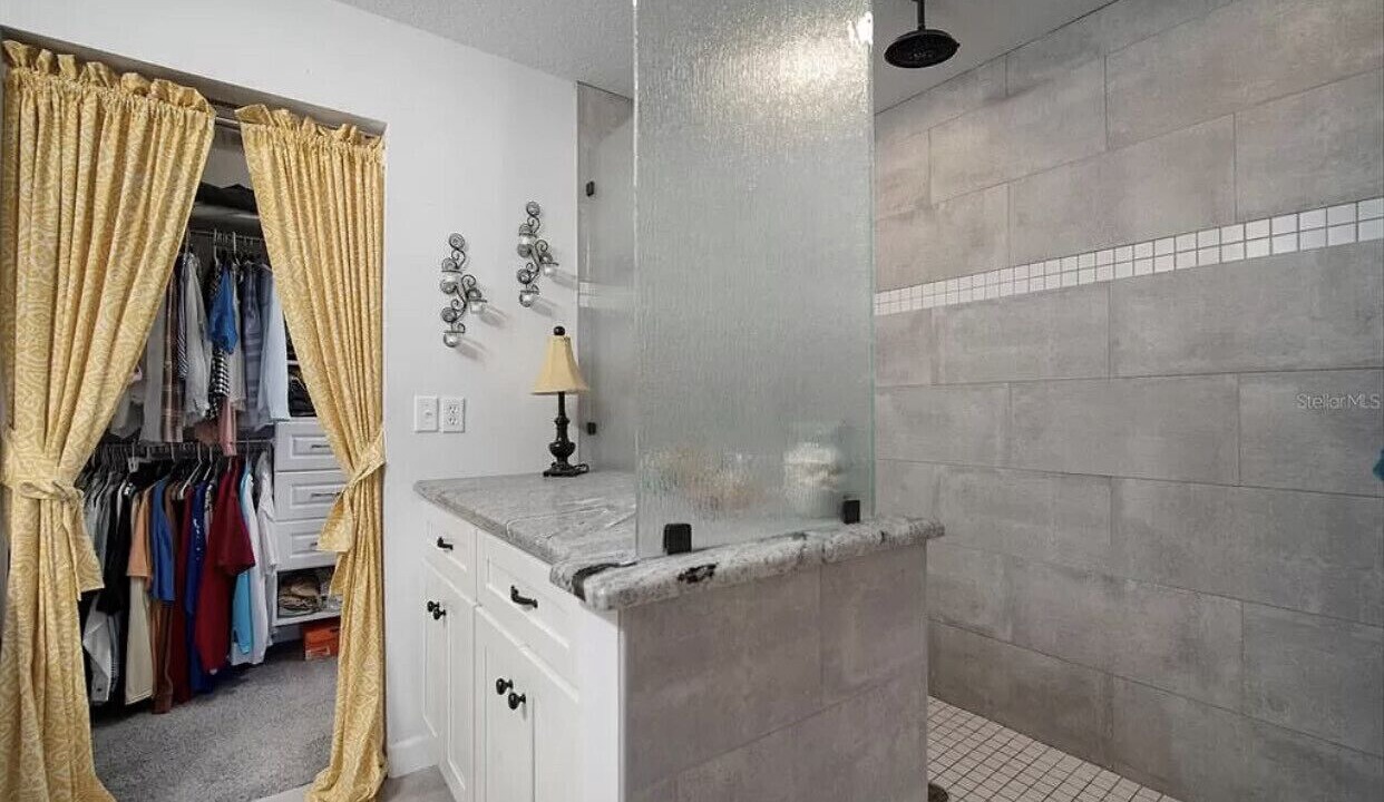 Photo of Bathroom in Riverview