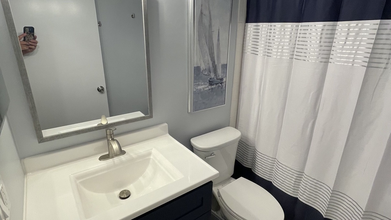 Photo of Bathroom in Jupiter Bay