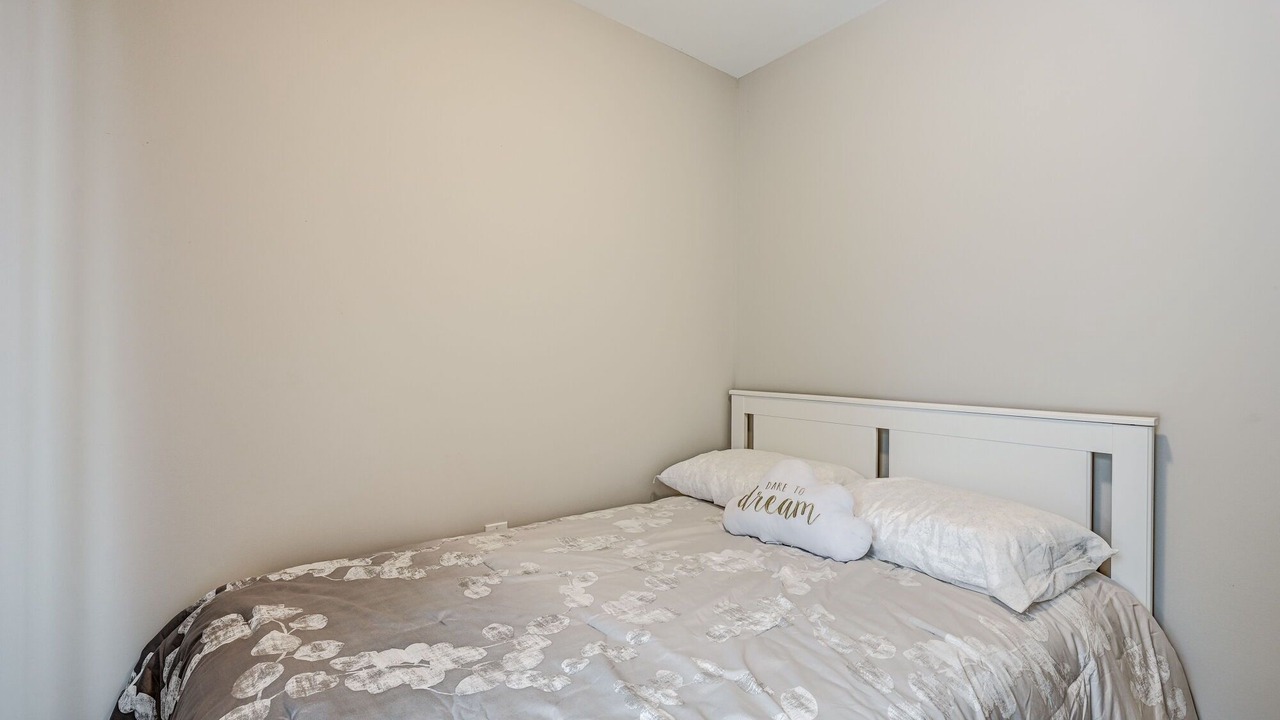 Photo of Bedroom in Jacksons Point